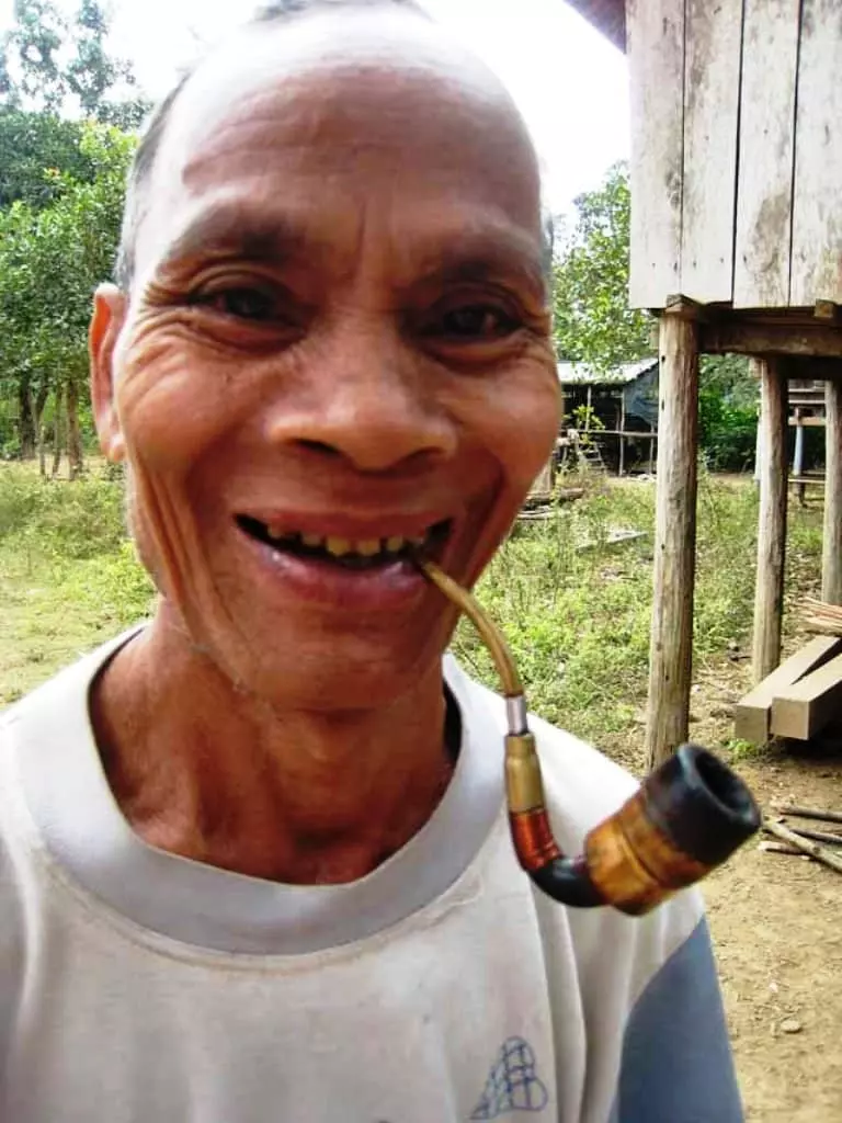 Ratanakiri_villageoise_taveng